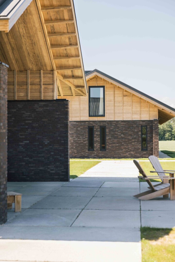 VOGELENSAGNH A BRICK STORY