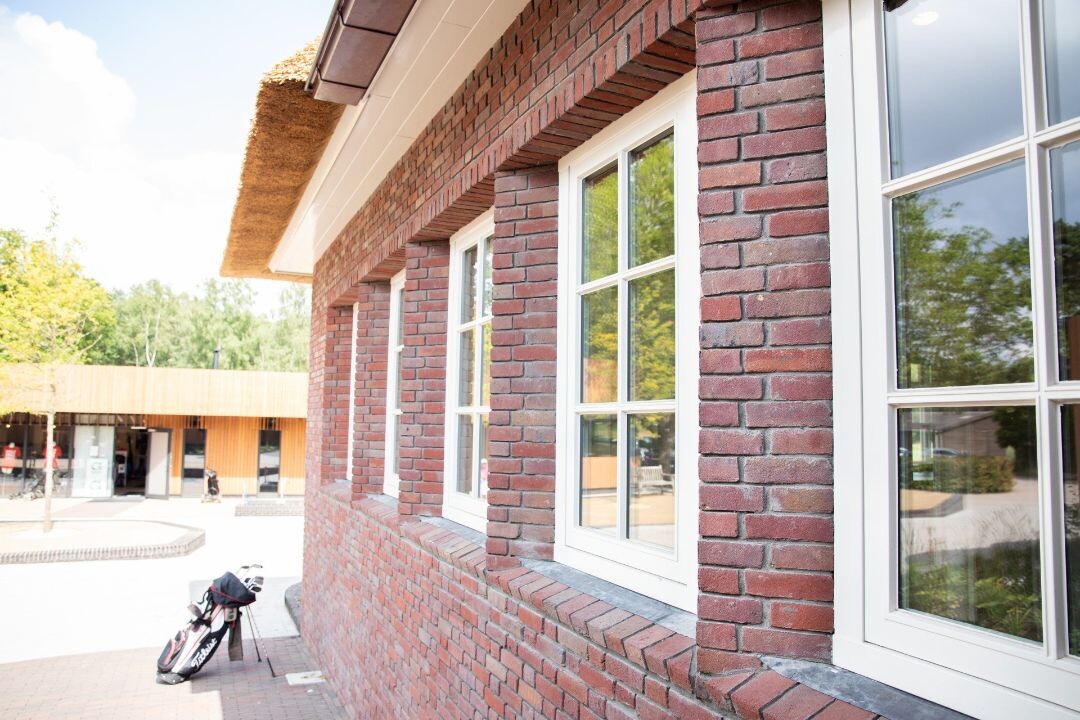 VOGELENSAGNH A BRICK STORY