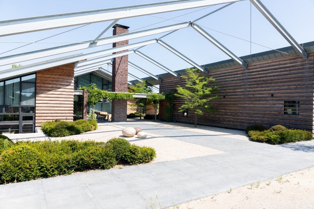 VOGELENSAGNH A BRICK STORY