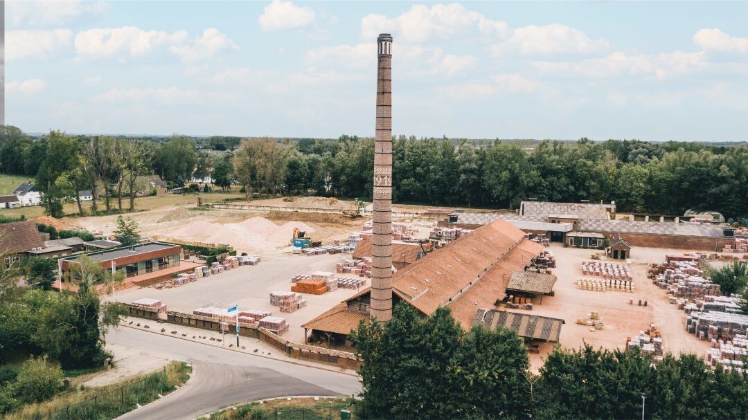 VOGELENSAGNH A BRICK STORY